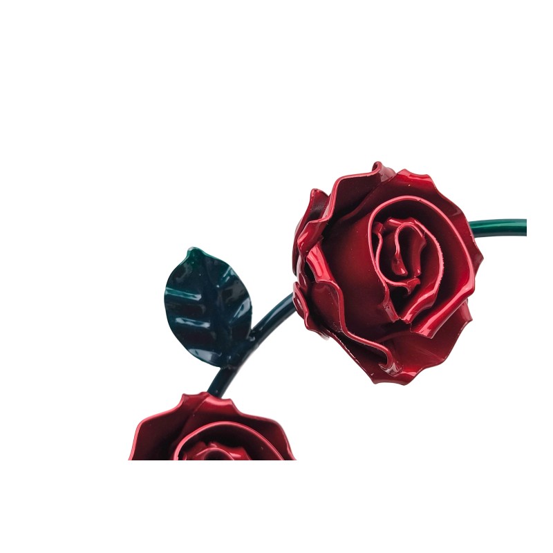 Corona de 6 rosas rojas de forja con soporte
